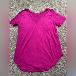 Under Armour, v-neck, flowy tshirt
